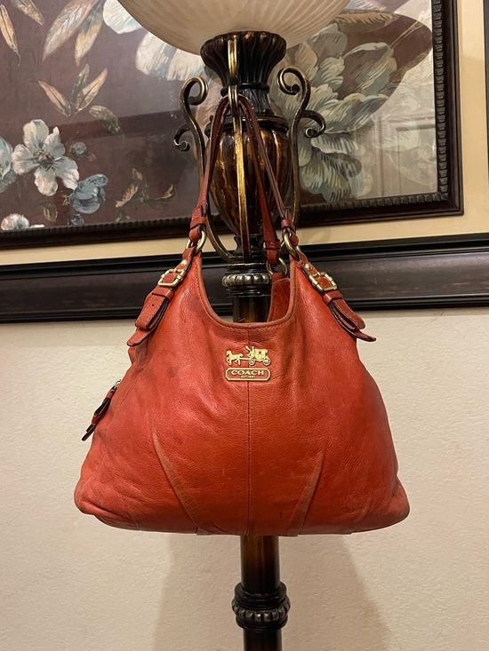 Coach, please check all picture of condition - Picture 3 of 17